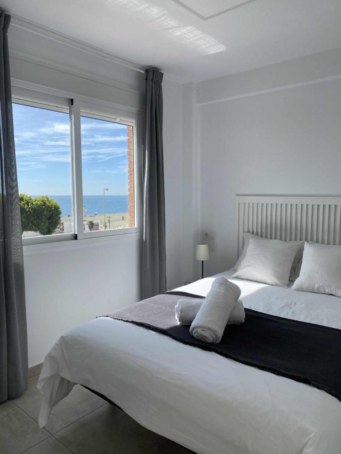 Apartamento 2 Habitaciones Frontal Al Mar 3 Torre Del Mar Ngoại thất bức ảnh